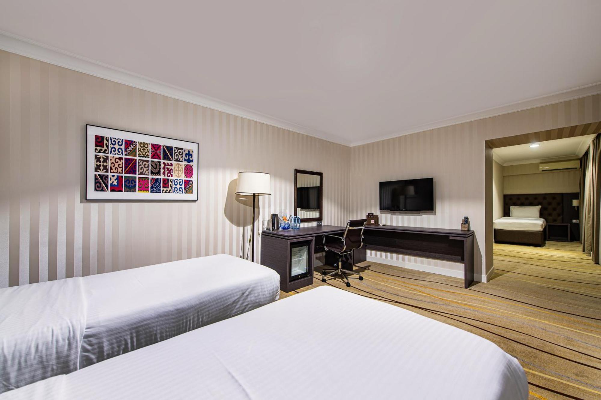 Shymkent Grand Hotel Zewnętrze zdjęcie