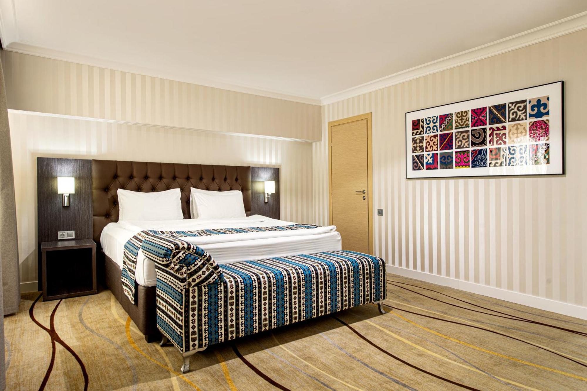 Shymkent Grand Hotel Zewnętrze zdjęcie