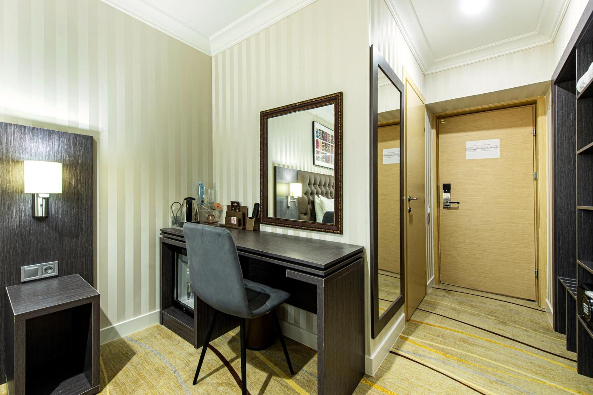 Shymkent Grand Hotel Zewnętrze zdjęcie
