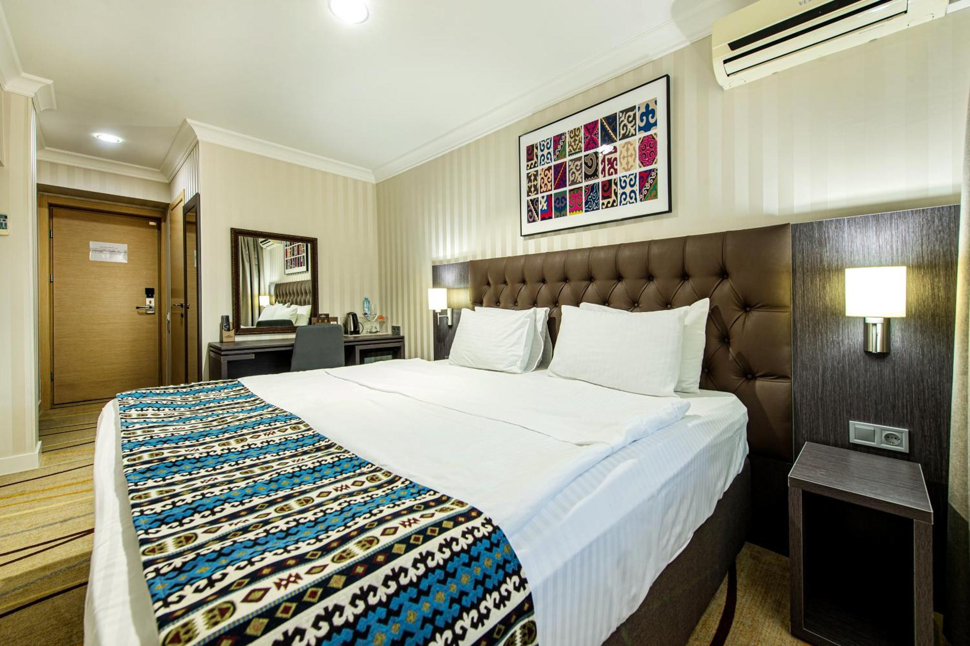 Shymkent Grand Hotel Zewnętrze zdjęcie
