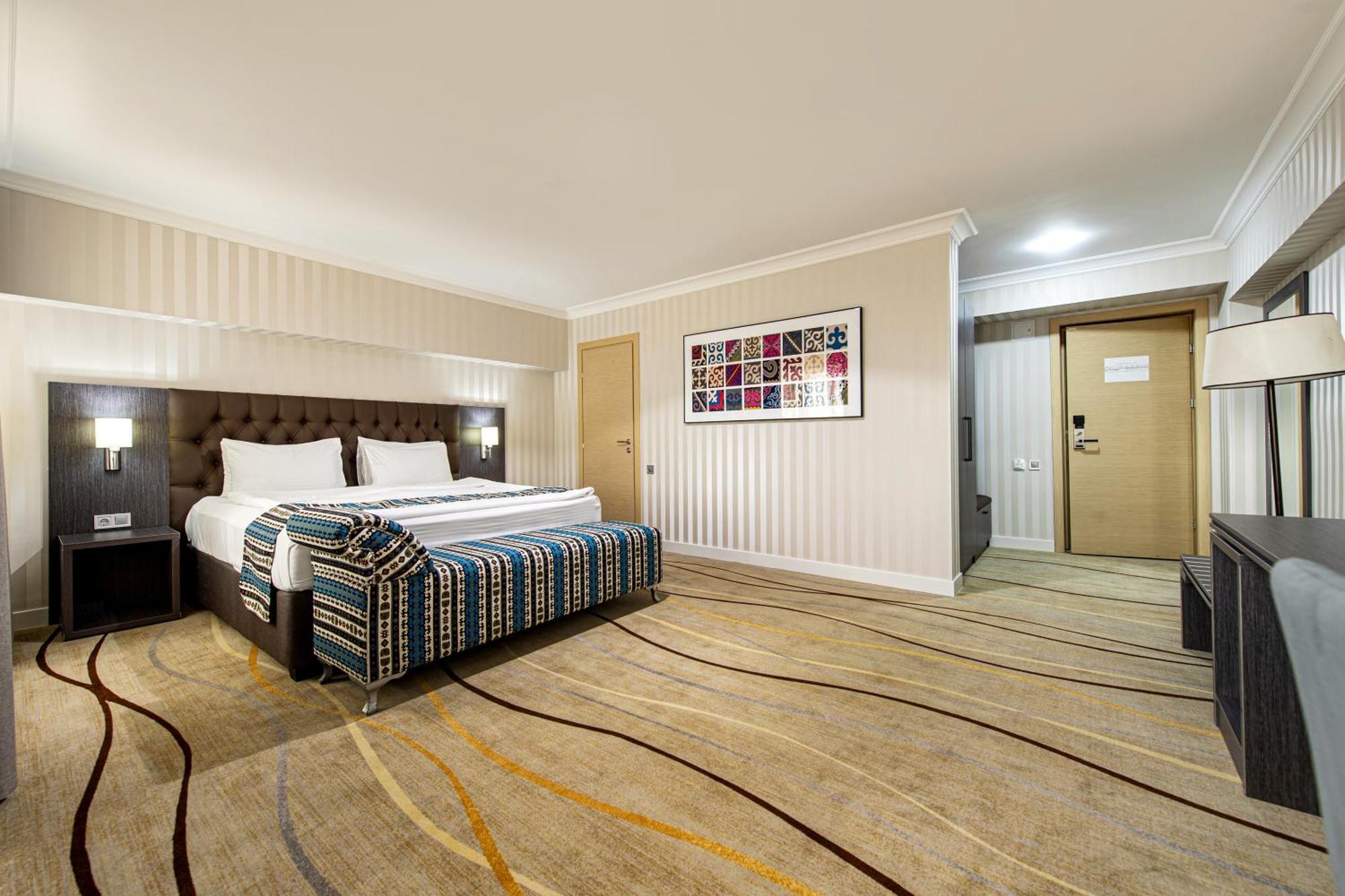 Shymkent Grand Hotel Zewnętrze zdjęcie
