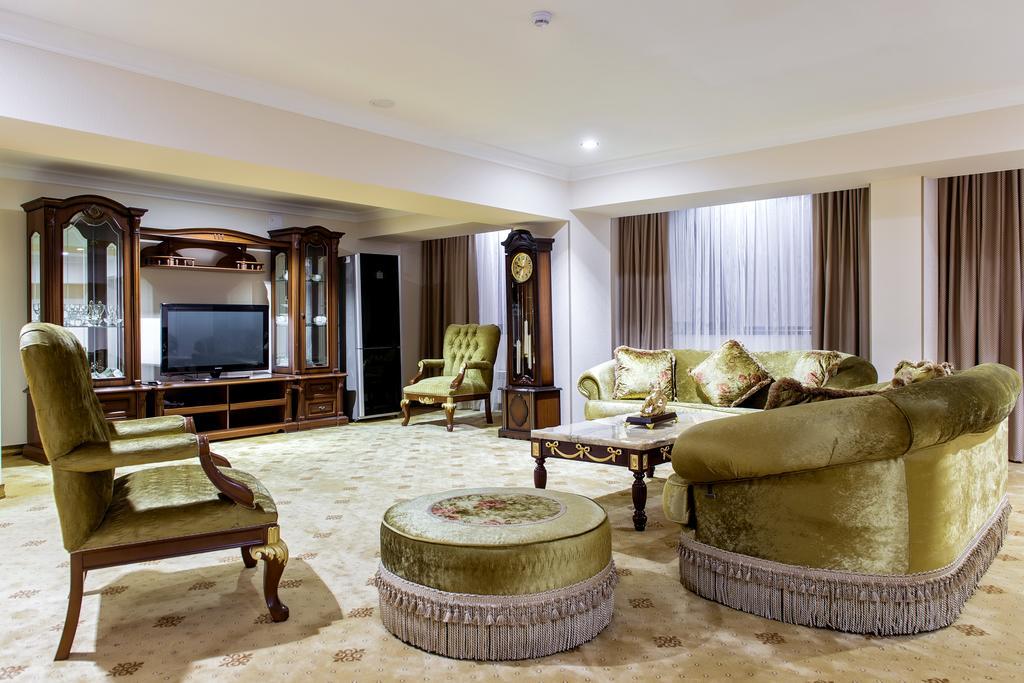 Shymkent Grand Hotel Zewnętrze zdjęcie
